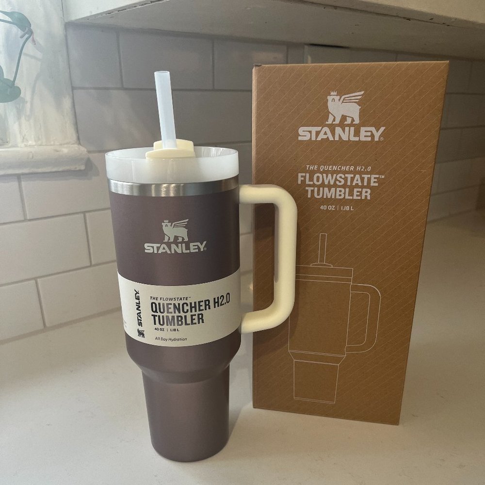 THE QUENCHER H2.0 FLOWSTATE™ TUMBLER | 40 OZ